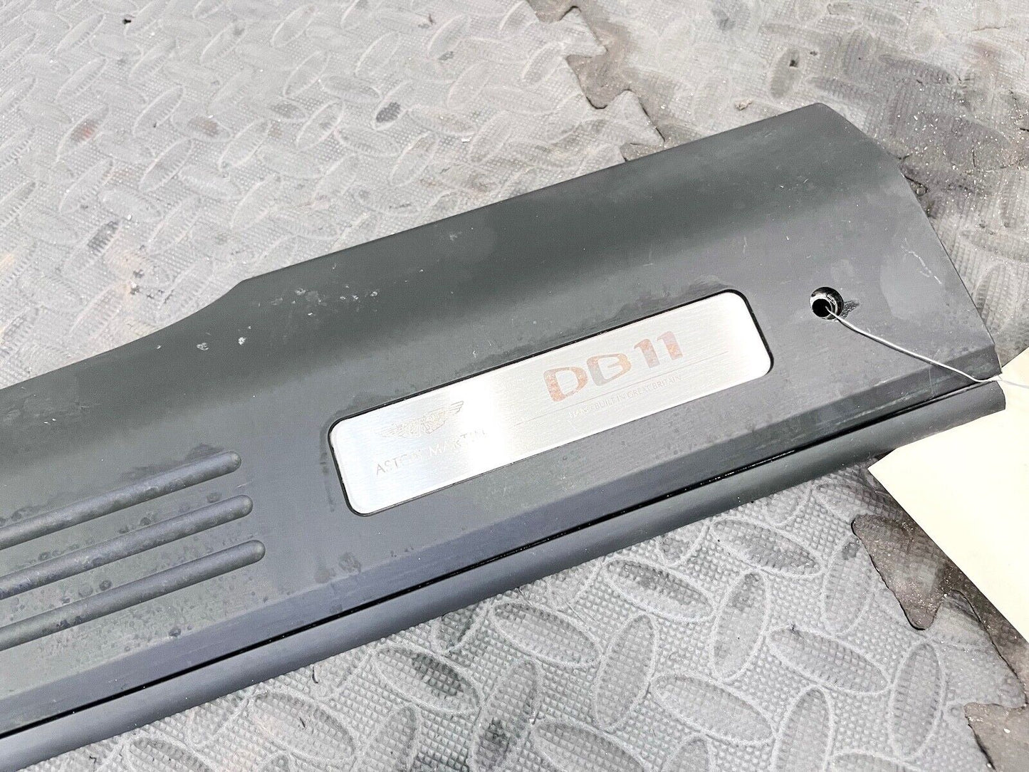 17-23 ASTON MARTIN DB11 LEFT DRIVER SIDE DOOR SILL SCUFF PLATE COVER PANEL OEM