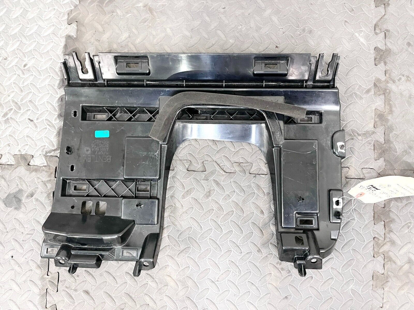 10-20 BENTLEY MULSANNE DASH LEFT FRONT RETAINING KNEE FRAME BRACKET PANEL OEM