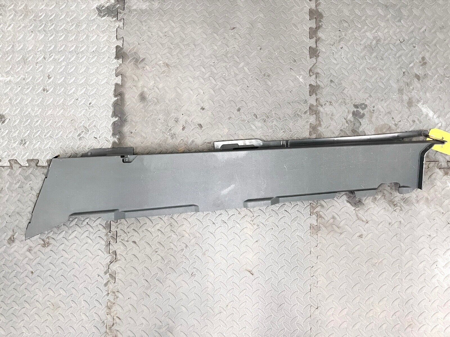 17-22 BENTLEY BENTAYGA RIGHT RH SIDE PILLAR SUPPORT SHELF COVER PANEL TRIM OEM