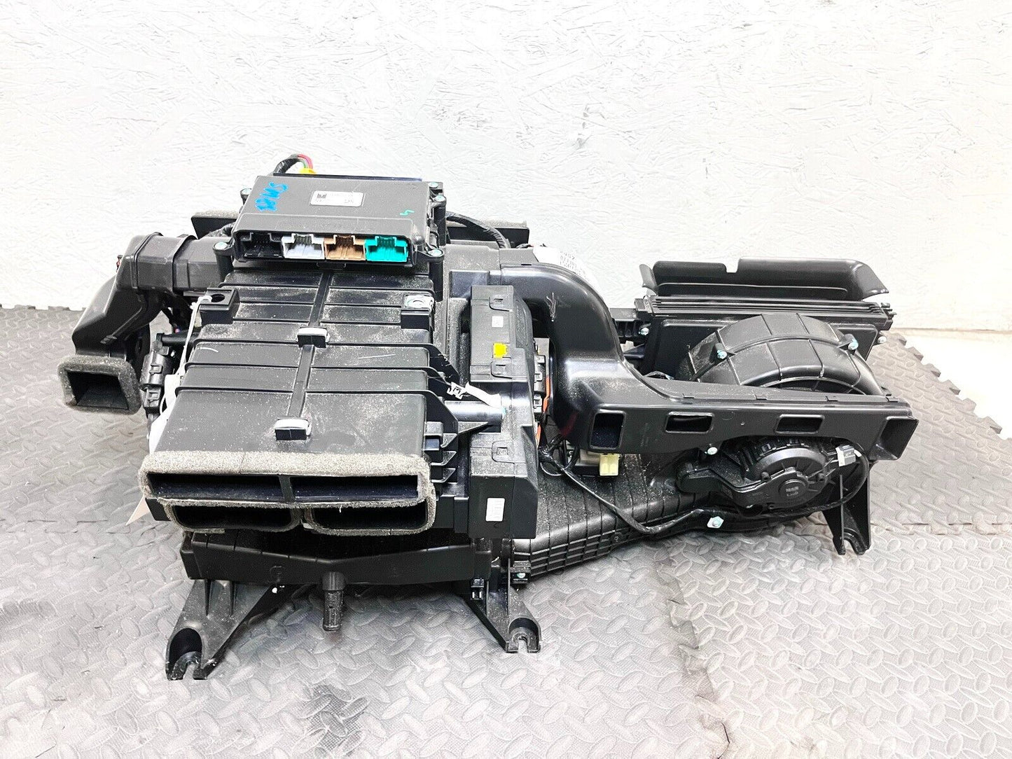 17-20 TESLA MODEL S X HVAC AC A/C CLIMATE HEATER BLOWER HOUSING BOX ASSY OEM