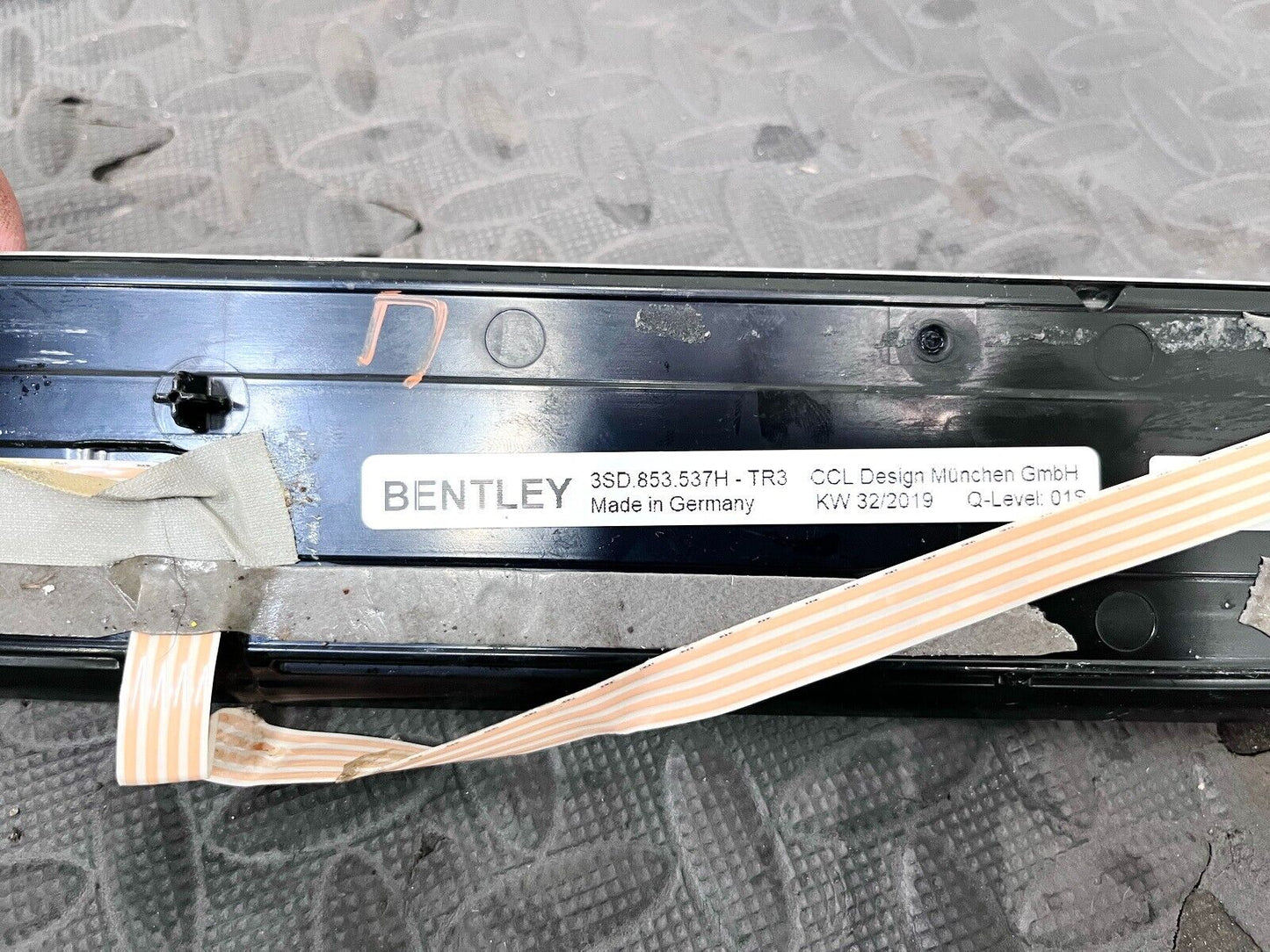 17-24 BENTLEY CONTINENTAL GT RIGHT RH PASS DOOR SILL SCUFF PLATE MOLDING OEM