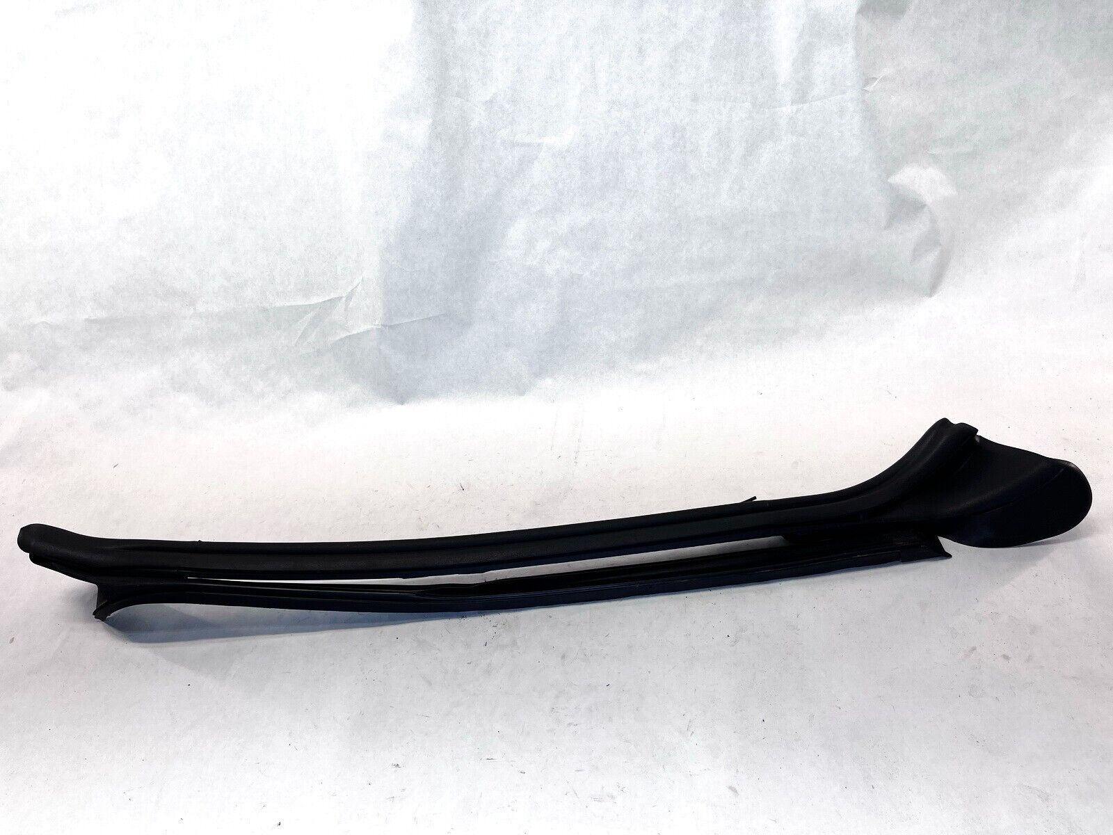 18-24 BENTLEY CONTINENTAL LEFT LH DRIVER SIDE WINDOW GLASS RUBBER SEAL STRIP OEM