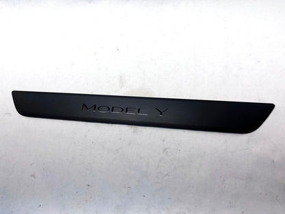 20-23 TESLA MODEL Y MY FRONT LEFT DRIVER SIDE DOOR SILL TRIM COVER PANEL OEM