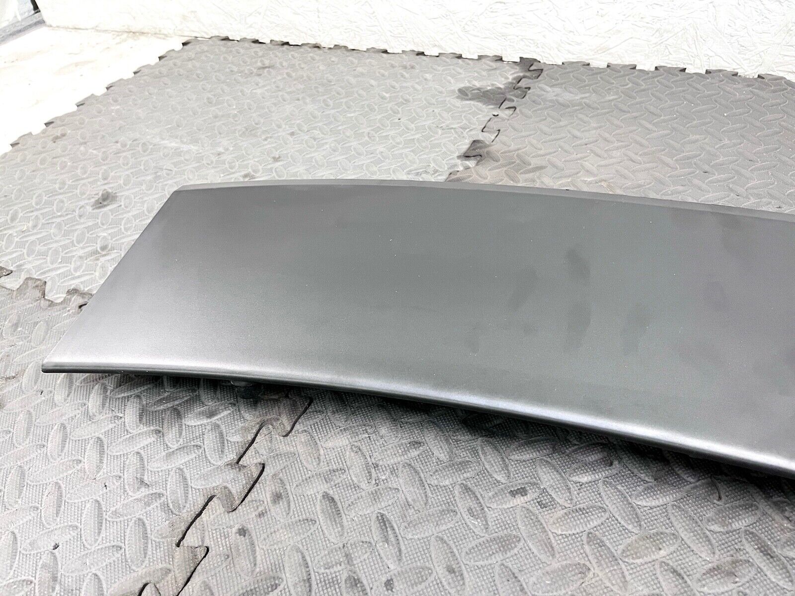 17-22 BENTLEY BENTAYGA REAR TRUNK HATCH GATE TAILGATE TRIM COVER PANEL OEM