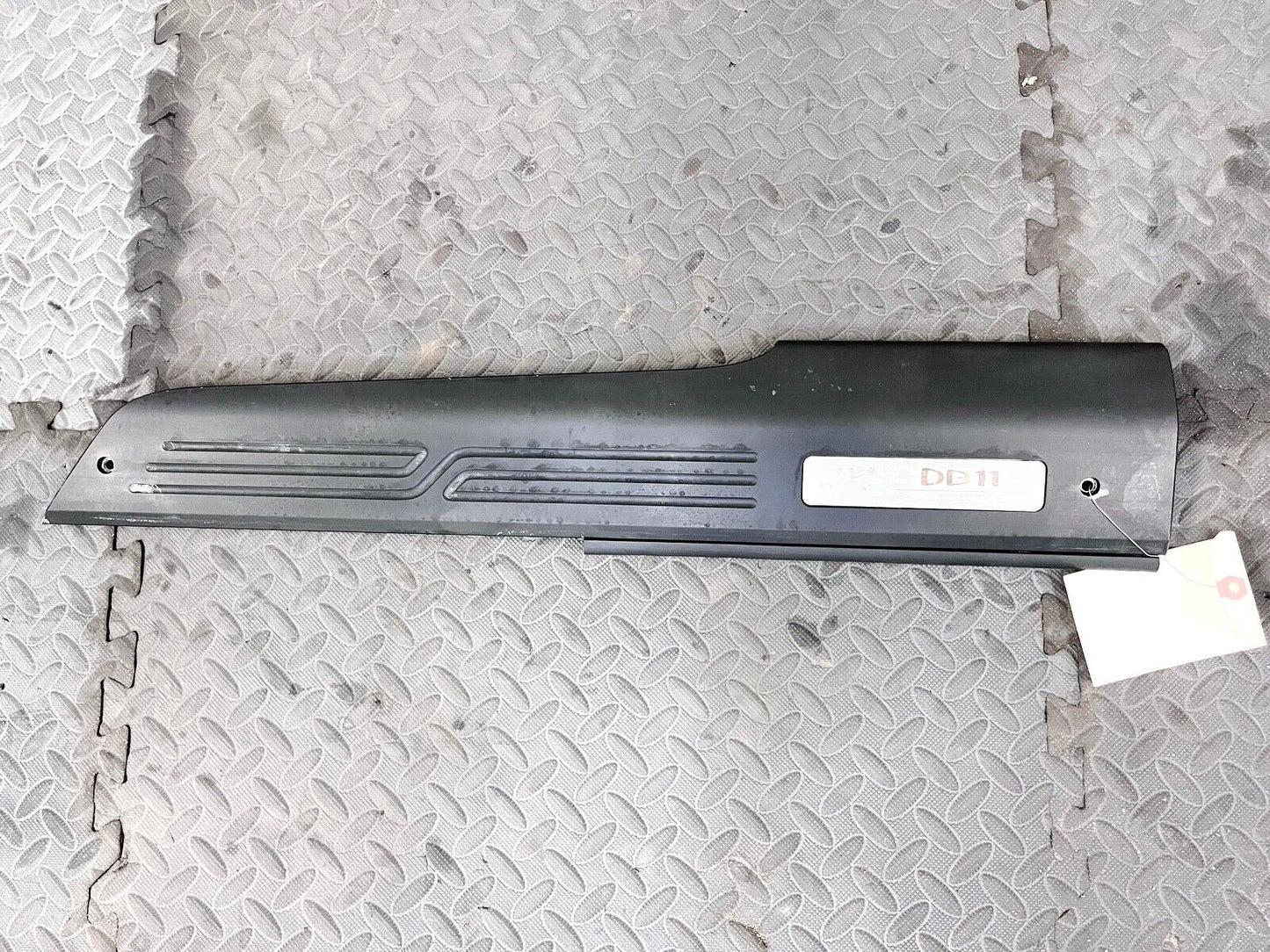 17-23 ASTON MARTIN DB11 LEFT DRIVER SIDE DOOR SILL SCUFF PLATE COVER PANEL OEM