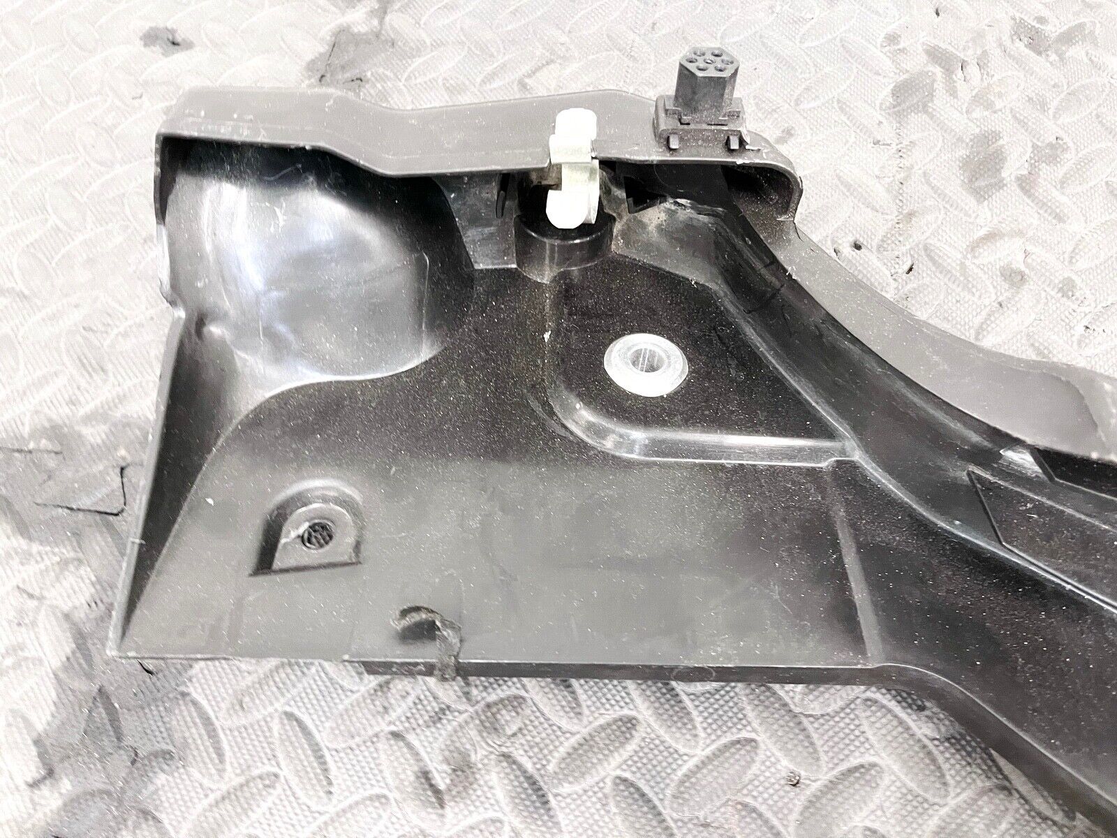 06-12 PORSCHE 911 LEFT DRIVER LH SIDE ROOF DRIP TRAY WATER DEFLECTOR COVER OEM