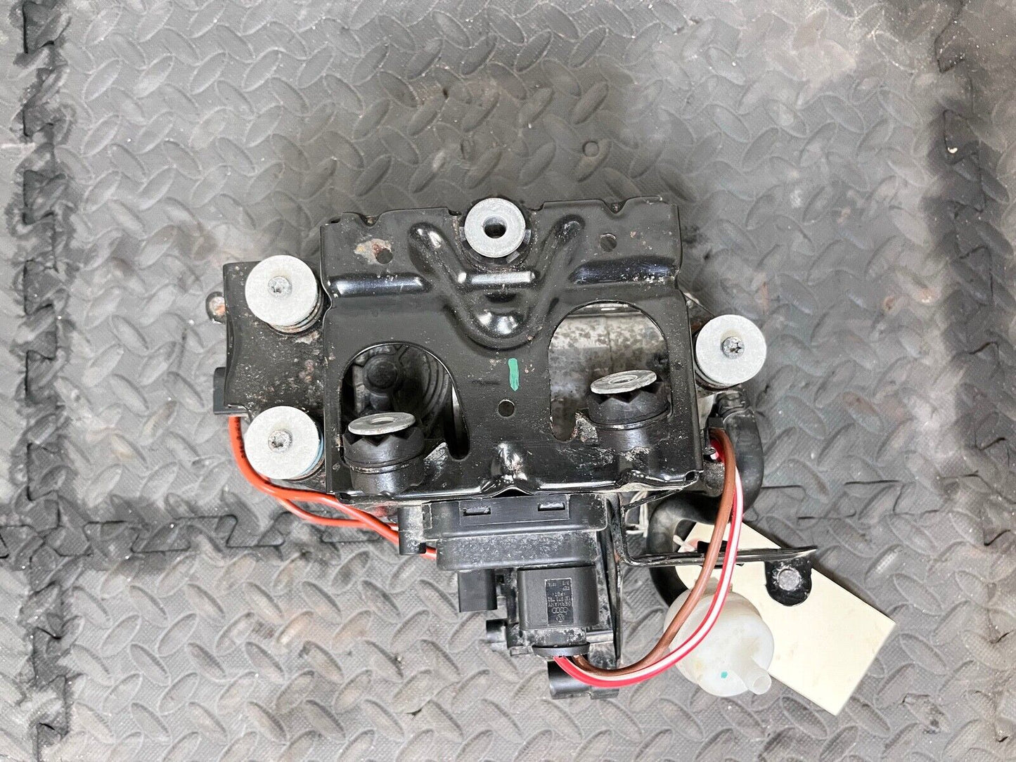 17-23 AUDI Q7 BENTLEY BENTAYGA AIR SUSPENSION COMPRESSOR PUMP MODULE BLOCK OEM