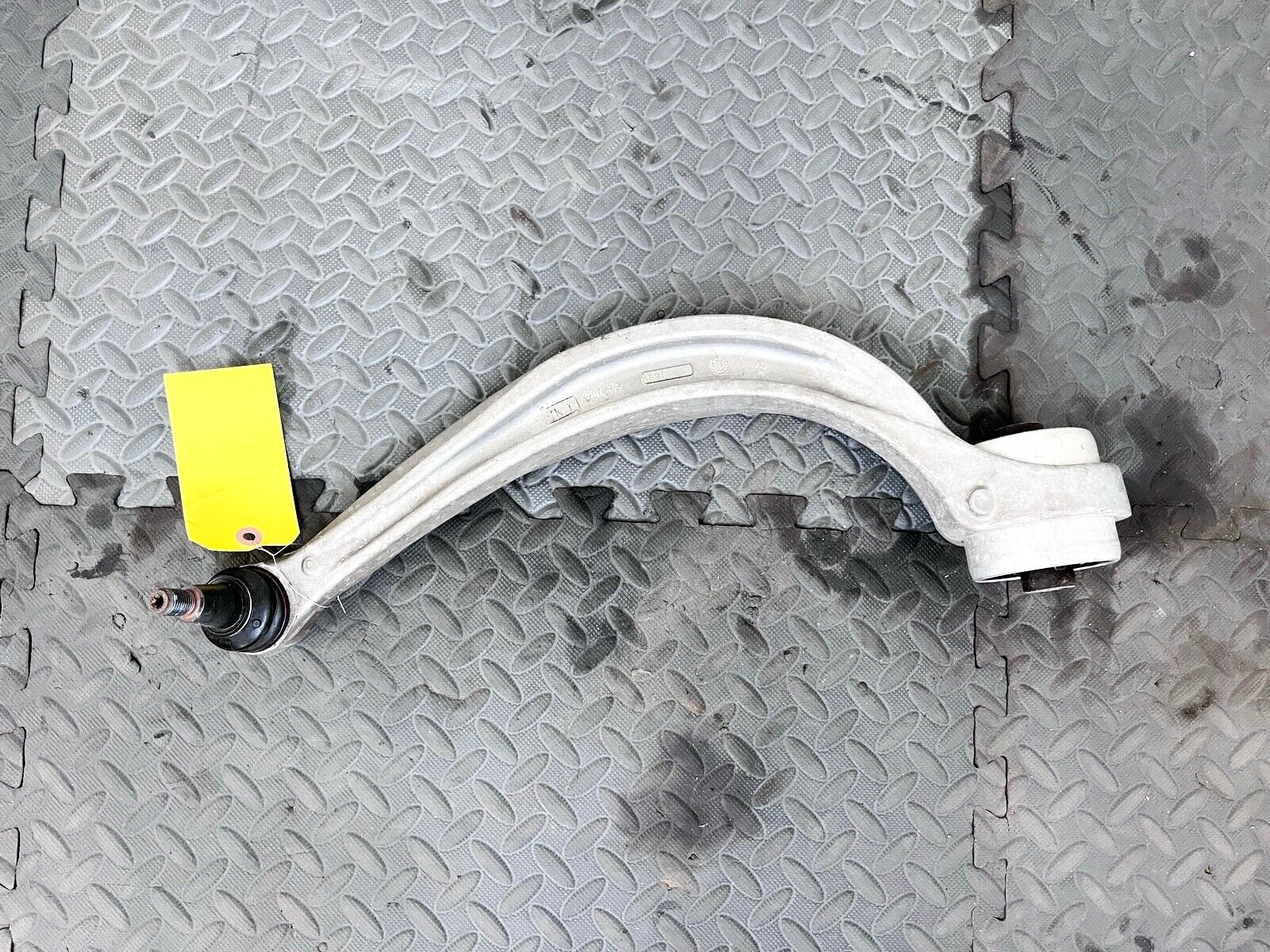 17-23 AUDI Q7 BENTLEY BENTAYGA FRONT RIGHT SIDE LOWER REARWARD CONTROL ARM OEM