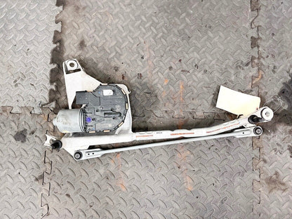 17-24 BENTLEY BENTAYGA AUDI Q7 FRONT WINDSHIELD WIPER LINKAGE ARM W/ MOTOR OEM