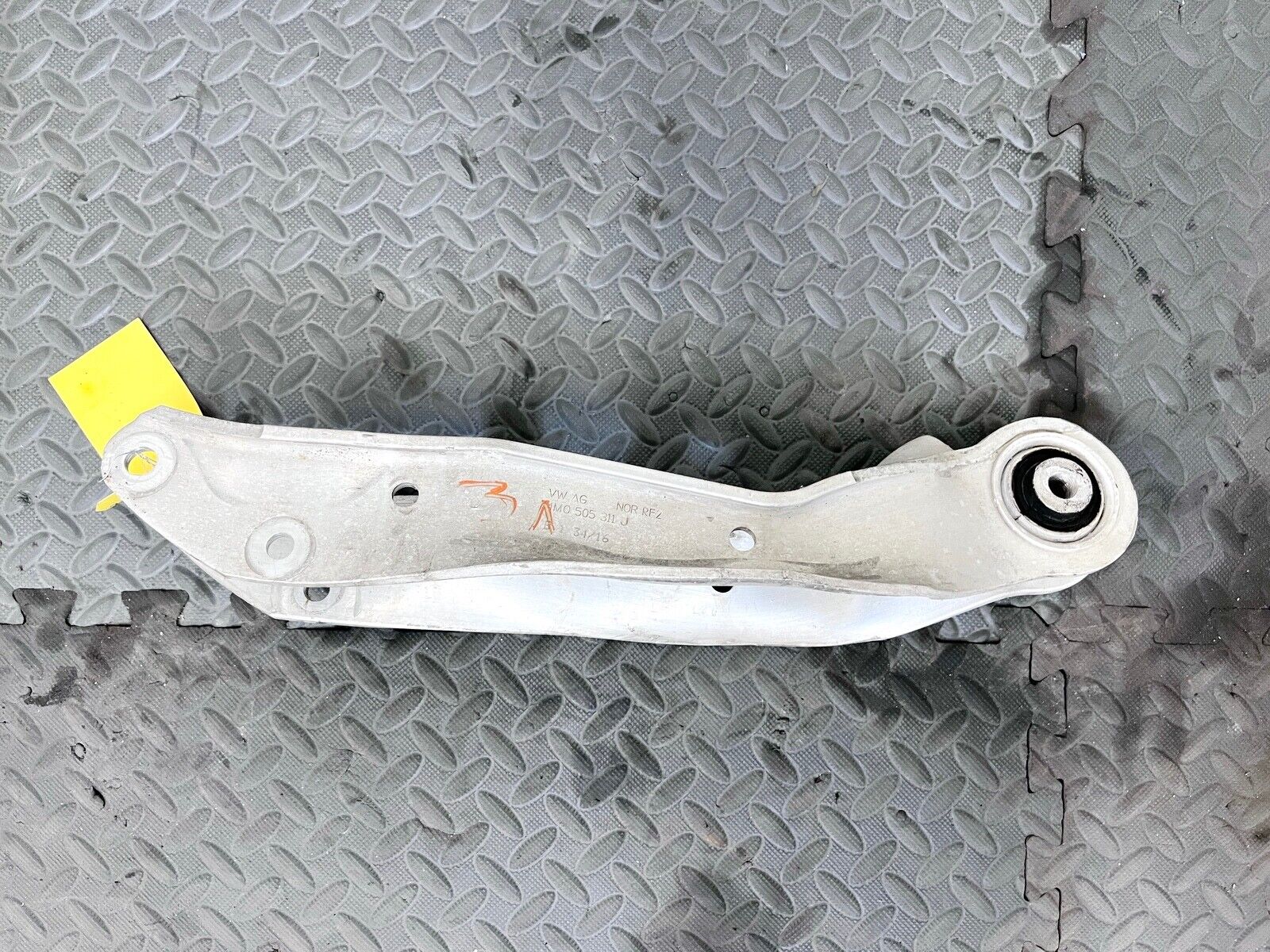 17-23 AUDI Q7 BENTLEY BENTAYGA REAR LEFT LH SIDE LOWER CONTROL ARM SPRING OEM