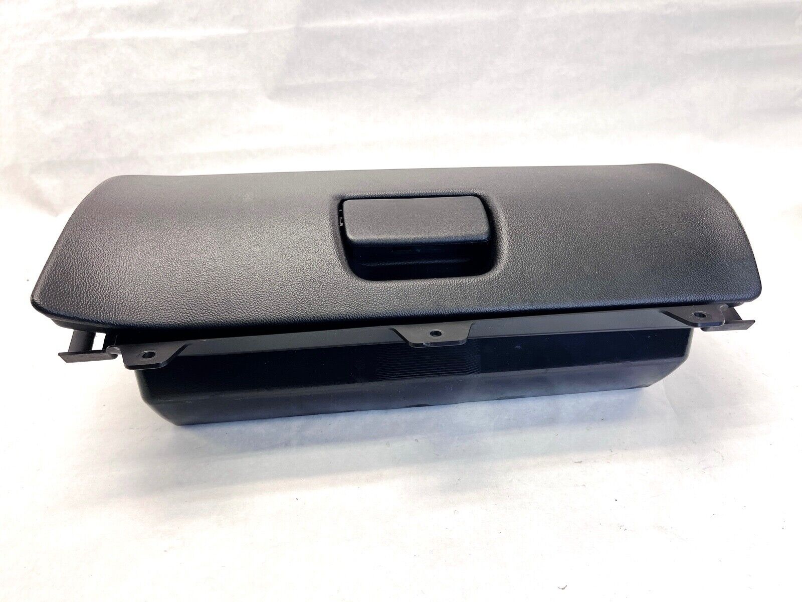 19-21 GMC SIERRA 2500 3500 HD RIGHT SIDE DASHBOARD GLOVEBOX COMPARTMENT OEM