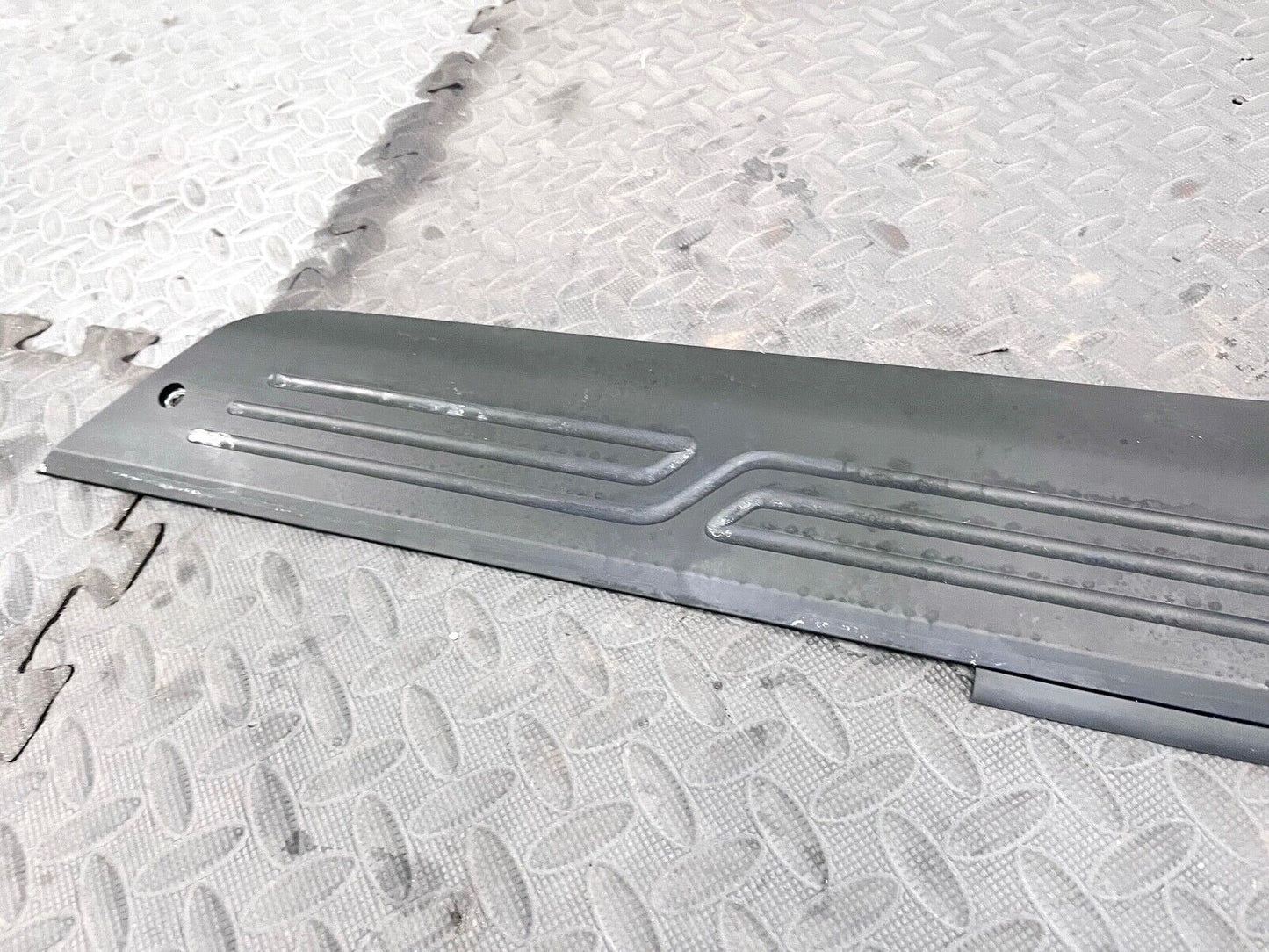 17-23 ASTON MARTIN DB11 LEFT DRIVER SIDE DOOR SILL SCUFF PLATE COVER PANEL OEM