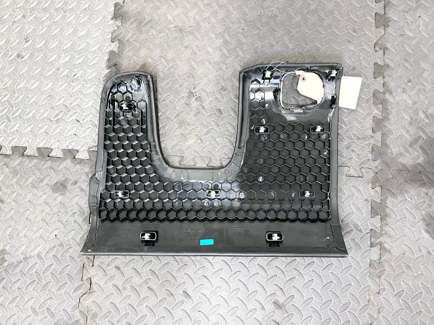 10-20 BENTLEY MULSANNE FRONT DASHBOARD DASH PANEL KNEE PAD COVER TRIM OEM